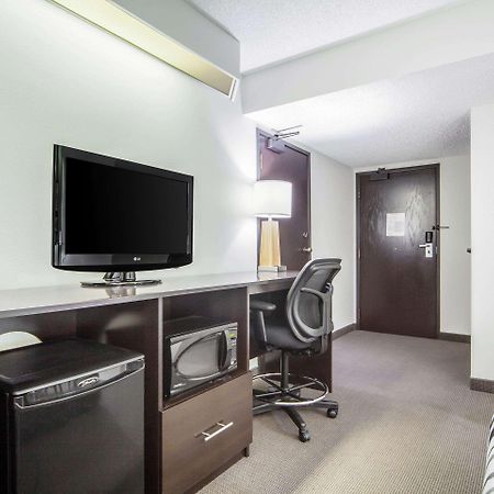 Sleep Inn & Suites Columbus Buitenkant foto