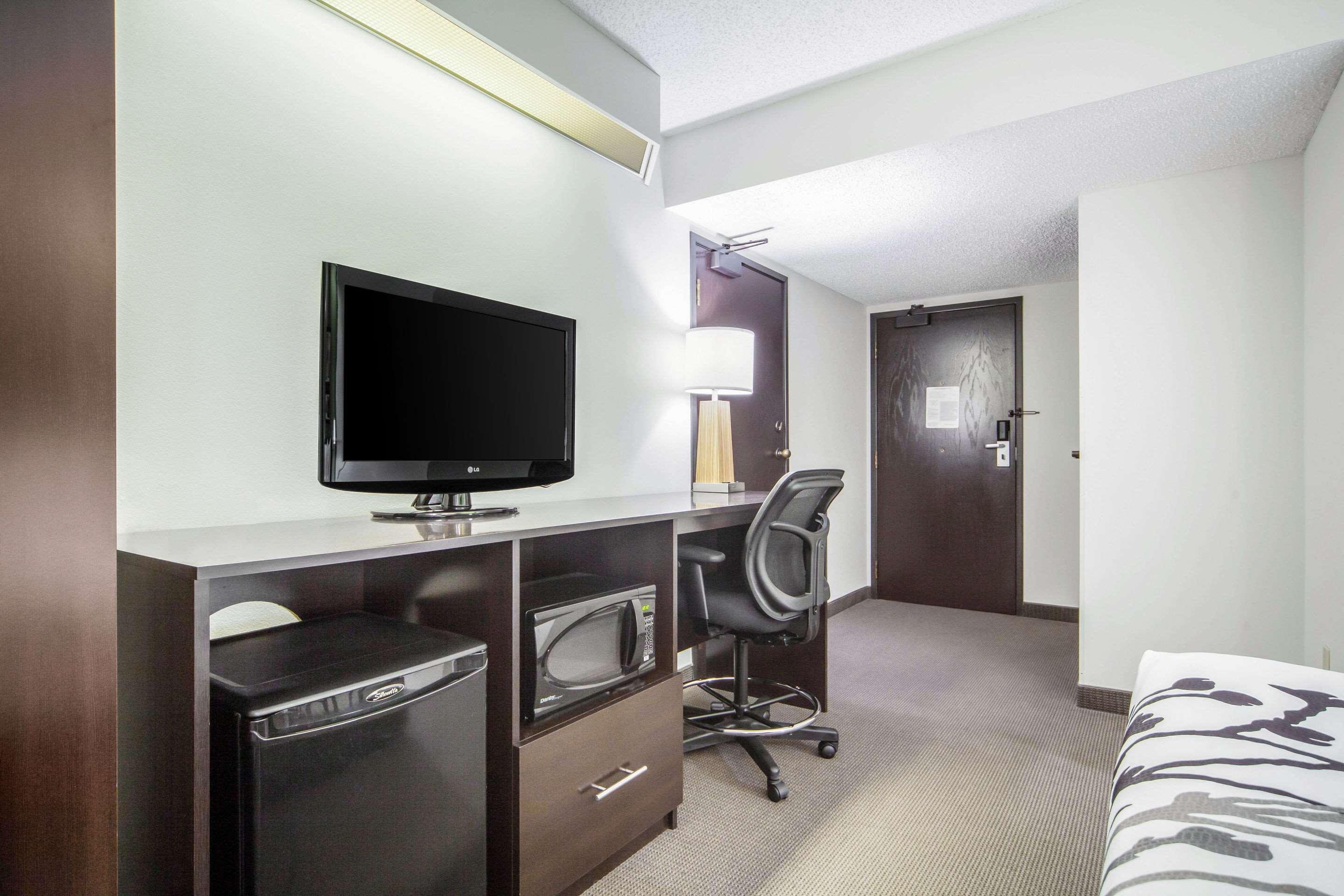 Sleep Inn & Suites Columbus Buitenkant foto