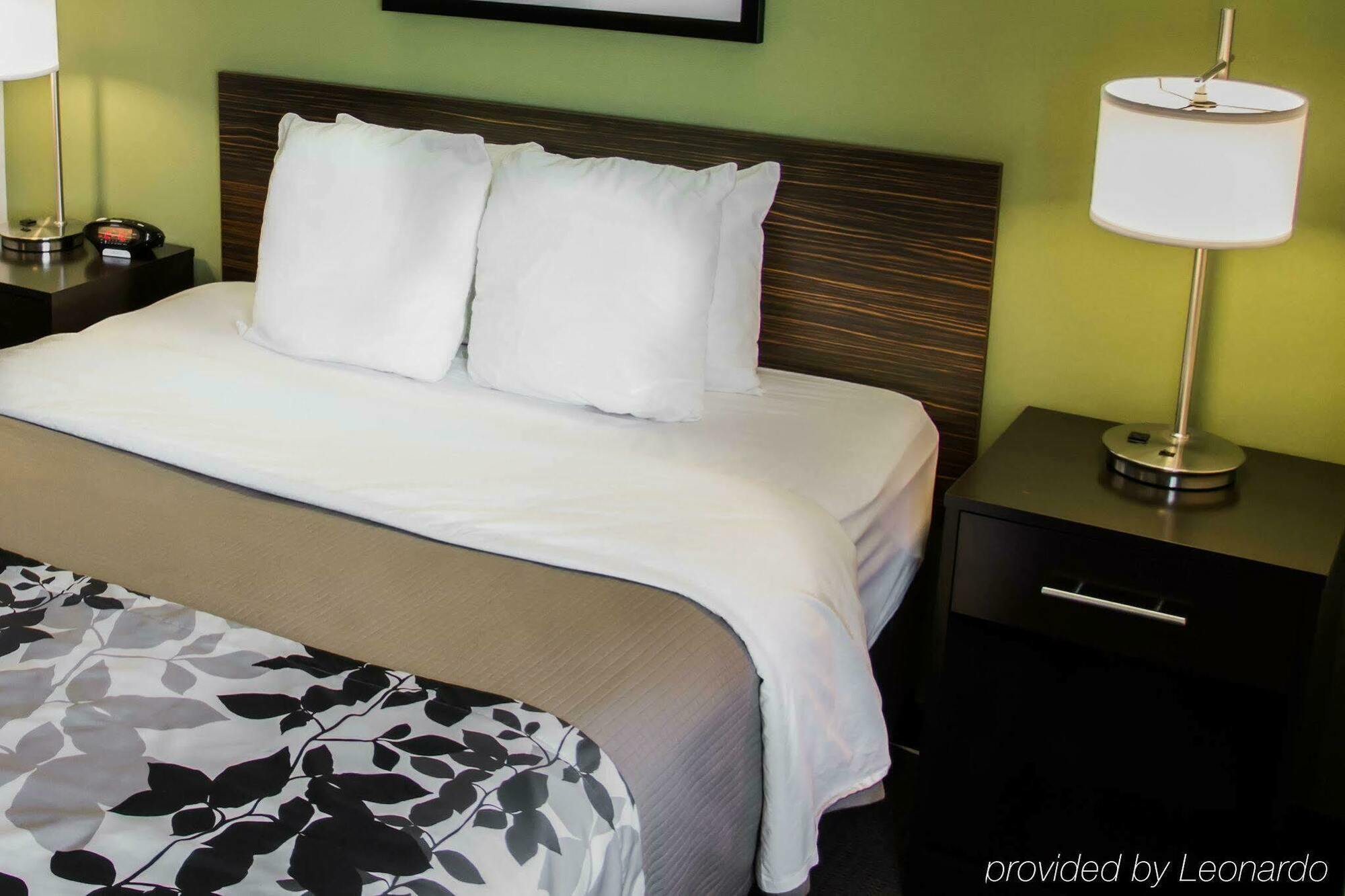 Sleep Inn & Suites Columbus Buitenkant foto